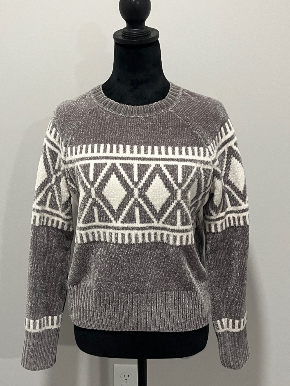 Christina Sirian New York Aztec Sweater Size XSmall